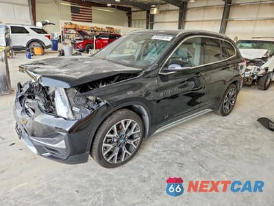 2021 BMW X1 XDRIVE28I WBXJG9C01M5U09104 - główne zdjęcie licytacji z USA - miniatura