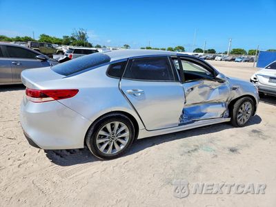 Trzecie zdjęcie samochodu z tyłu: 2018 KIA OPTIMA LX VIN:5XXGT4L38JG255224 - miniatura