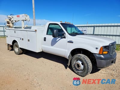 Czwarte zdjęcie samochodu z boku: 2007 FORD F350 SUPER DUTY VIN:1FDWF37Y97EA60910 - miniatura