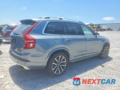 Trzecie zdjęcie samochodu z tyłu: 2017 VOLVO XC90 T6 VIN:YV4A22PKXH1151240 - miniatura