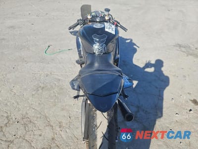Zdjęcie 6 z 8 samochodu: 2010 YAMAHA YZFR6 VIN:JYARJ16E8AA020470 - miniatura