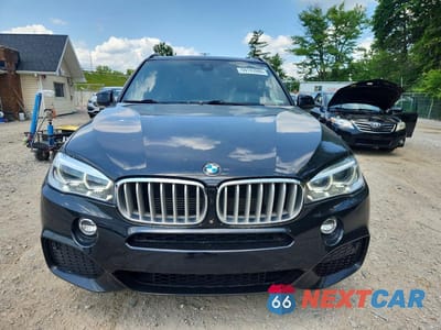 Piąte zdjęcie samochodu w środku: 2018 BMW X5 XDR40E VIN:5UXKT0C53J0V98270 - miniatura