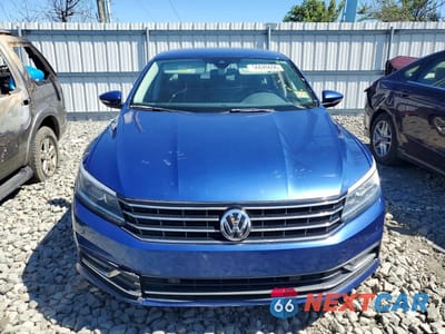 Piąte zdjęcie samochodu w środku: 2016 VOLKSWAGEN PASSAT SEL VIN:1VWCT7A30GC065538 - miniatura