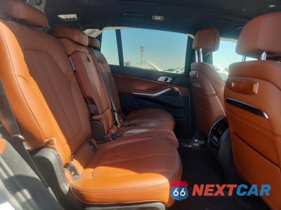Zdjęcie 10 z 12 samochodu: 2024 BMW X7 M60I VIN:5UX33EM00R9S98553 - miniatura
