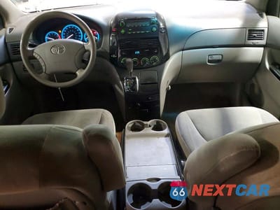 Zdjęcie 8 z 14 samochodu: 2005 TOYOTA SIENNA LE 7 PASSENGER VIN:5TDZA23C05S301930 - miniatura