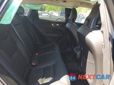 Zdjęcie 11 z 13 samochodu: 2018 VOLVO XC60 T5 MOMENTUM VIN:YV4102RK5J1064855 - miniatura
