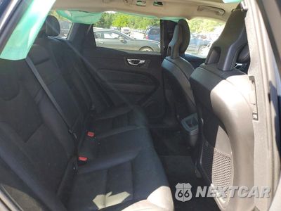 Zdjęcie 11 z 13 samochodu: 2018 VOLVO XC60 T5 MOMENTUM VIN:YV4102RK5J1064855 - miniatura