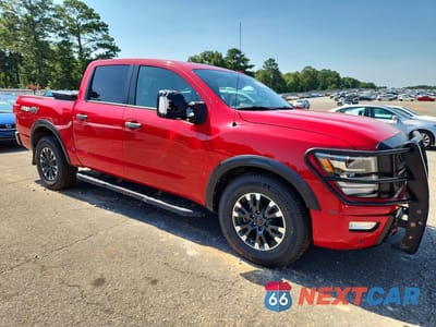 Czwarte zdjęcie samochodu z boku: 2021 NISSAN TITAN PRO-4X VIN:1N6AA1ED0MN503407 - miniatura