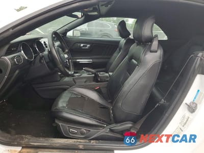 Zdjęcie 7 z 12 samochodu: 2015 FORD MUSTANG VIN:1FATP8UH0F5429339 - miniatura