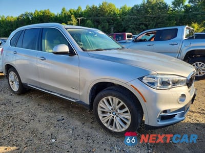 Czwarte zdjęcie samochodu z boku: 2016 BMW X5 VIN:5UXKT0C58G0F74901 - miniatura