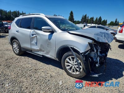 Czwarte zdjęcie samochodu z boku: 2020 NISSAN ROGUE SV VIN:JN8AT2MV9LW139076 - miniatura