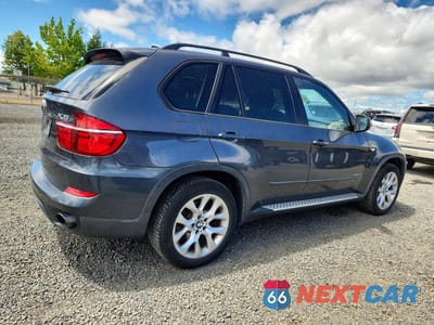 Trzecie zdjęcie samochodu z tyłu: 2011 BMW X5 XDRIVE35I VIN:5UXZV4C56BL414701 - miniatura