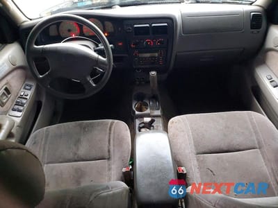 Zdjęcie 8 z 12 samochodu: 2004 TOYOTA TACOMA DOUBLE CAB PRERUNNER VIN:5TEGN92N14Z336100 - miniatura