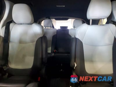 Zdjęcie 10 z 13 samochodu: 2023 TOYOTA SIENNA XSE 7-PASSENGER VIN:5TDDSKFC0PS093313 - miniatura