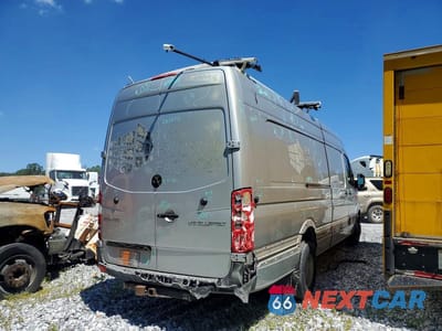 Trzecie zdjęcie samochodu z tyłu: 2015 MERCEDES-BENZ SPRINTER 3500 VIN:WD3PF4CCXF5983995 - miniatura