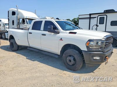 Czwarte zdjęcie samochodu z boku: 2023 RAM 3500 TRADESMAN VIN:3C63RRGL3PG542066 - miniatura