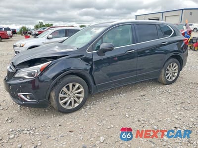 2020 BUICK ENVISION ESSENCE LRBFX2SA8LD019303 - główne zdjęcie licytacji z USA - miniatura