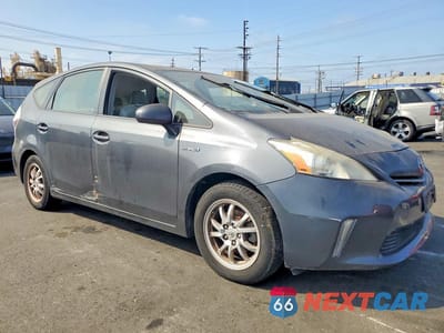 Czwarte zdjęcie samochodu z boku: 2012 TOYOTA PRIUS V TWO VIN:JTDZN3EU9C3176389 - miniatura