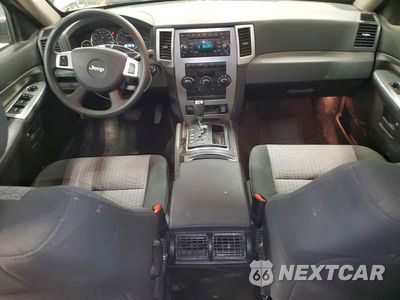 Zdjęcie 8 z 13 samochodu: 2008 JEEP GRAND CHEROKEE LAREDO VIN:1J8GR48K58C241993 - miniatura