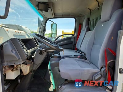 Zdjęcie 7 z 13 samochodu: 2016 ISUZU NPR HD VIN:54DC4W1B4GS814117 - miniatura