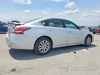 Trzecie zdjęcie samochodu z tyłu: 2015 NISSAN ALTIMA 2.5 S VIN:1N4AL3AP2FC126365 - miniatura