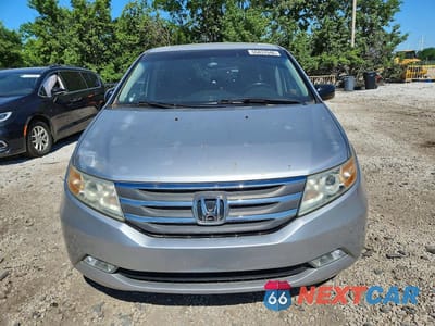 Piąte zdjęcie samochodu w środku: 2013 HONDA ODYSSEY TOURING VIN:5FNRL5H99DB017286 - miniatura