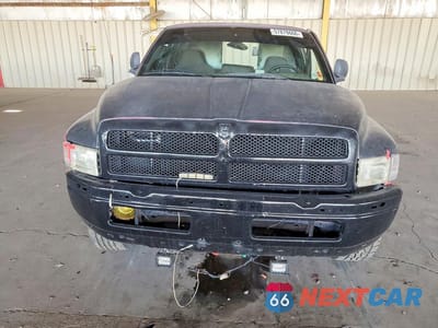 Piąte zdjęcie samochodu w środku: 2000 DODGE RAM 1500 VIN:1B7HC16Y5YS581024 - miniatura