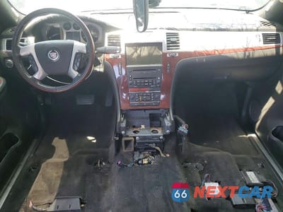 Zdjęcie 8 z 12 samochodu: 2007 CADILLAC ESCALADE EXT VIN:3GYFK62837G251198 - miniatura