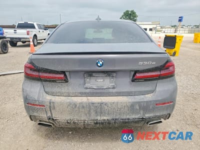 Zdjęcie 6 z 12 samochodu: 2022 BMW 530E VIN:WBA13AG01NCJ60527 - miniatura
