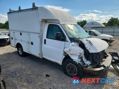 Czwarte zdjęcie samochodu z boku: 2007 CHEVROLET EXPRESS G3500 VIN:1GBHG31U971164356 - miniatura