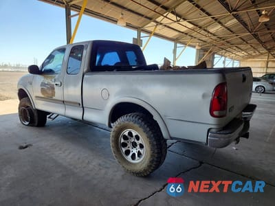 Drugie zdjęcie samochodu z przodu: 2000 FORD F150 VIN:2FTRX18L9YCB18575 - miniatura
