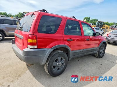 Trzecie zdjęcie samochodu z tyłu: 2002 FORD ESCAPE XLT VIN:1FMYU03182KA43242 - miniatura