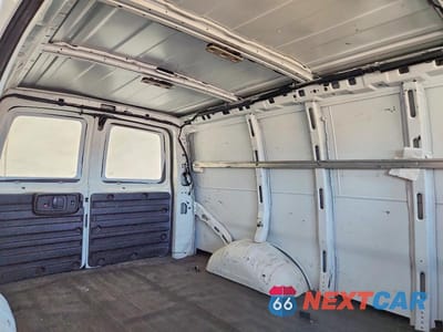 Zdjęcie 10 z 12 samochodu: 2017 GMC SAVANA G2500 VIN:1GTW7AFF8H1116723 - miniatura