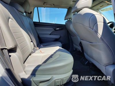 Zdjęcie 10 z 12 samochodu: 2022 TOYOTA HIGHLANDER HYBRID XLE VIN:5TDGBRCH9NS550817 - miniatura