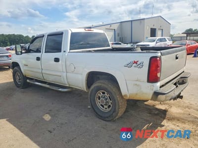 Drugie zdjęcie samochodu z przodu: 2004 CHEVROLET SILVERADO K2500 HEAVY DUTY VIN:1GCHK23U14F160821 - miniatura