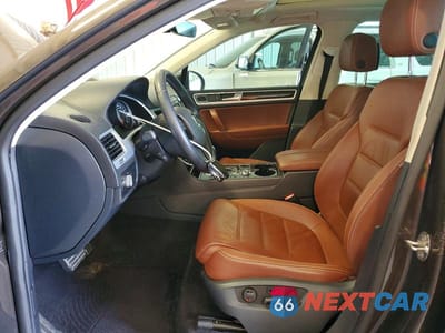 Zdjęcie 7 z 13 samochodu: 2017 VOLKSWAGEN TOUAREG EXECUTIVE VIN:WVGGF7BP4HD002687 - miniatura