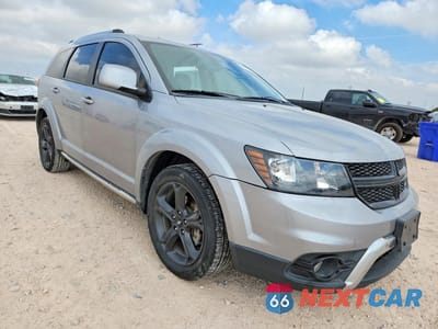 Czwarte zdjęcie samochodu z boku: 2019 DODGE JOURNEY CROSSROAD VIN:3C4PDCGB4KT681135 - miniatura