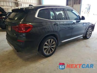 Trzecie zdjęcie samochodu z tyłu: 2019 BMW X3 SDRIVE30I VIN:5UXTR7C52KLE93556 - miniatura