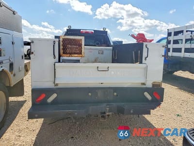 Zdjęcie 6 z 13 samochodu: 2017 CHEVROLET SILVERADO K3500 VIN:1GB2KYEG9HZ305564 - miniatura