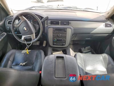 Zdjęcie 8 z 14 samochodu: 2014 CHEVROLET SILVERADO K3500 LTZ VIN:1GC4K1E80EF116593 - miniatura