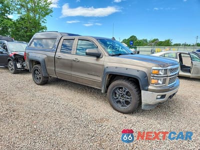 Czwarte zdjęcie samochodu z boku: 2015 CHEVROLET SILVERADO K1500 LT VIN:1GCVKREH8FZ167083 - miniatura