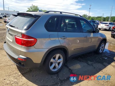 Trzecie zdjęcie samochodu z tyłu: 2008 BMW X5 3.0I VIN:5UXFE43508L033051 - miniatura