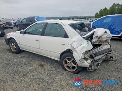 Drugie zdjęcie samochodu z przodu: 2000 TOYOTA CAMRY LE VIN:JT2BG22K8Y0481831 - miniatura
