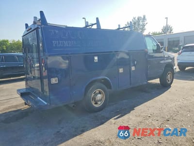 Trzecie zdjęcie samochodu z tyłu: 2013 FORD ECONOLINE E350 SUPER DUTY CUTAWAY VAN VIN:1FDWE3FL3DDA50416 - miniatura