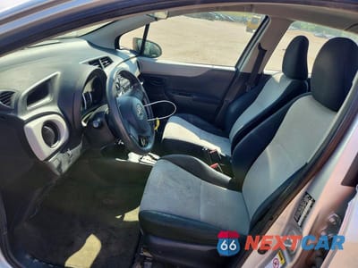 Zdjęcie 7 z 12 samochodu: 2012 TOYOTA YARIS 5-DOOR L VIN:JTDKTUD37CD511987 - miniatura