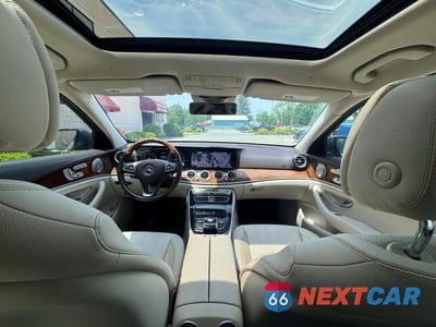 Zdjęcie 9 z 10 samochodu: 2017 MERCEDES-BENZ E 300 VIN:WDDZF4JB9HA118251 - miniatura