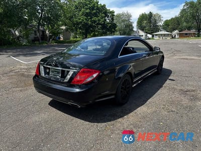 Czwarte zdjęcie samochodu z boku: 2011 MERCEDES-BENZ CL 550 4MATIC VIN:WDDEJ9EB2BA026779 - miniatura