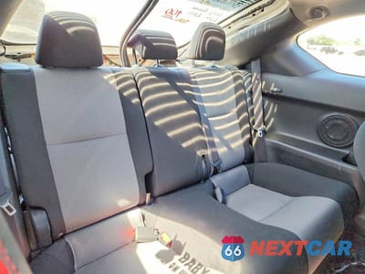 Zdjęcie 10 z 12 samochodu: 2015 SCION TC BASE VIN:JTKJF5C79FJ009302 - miniatura