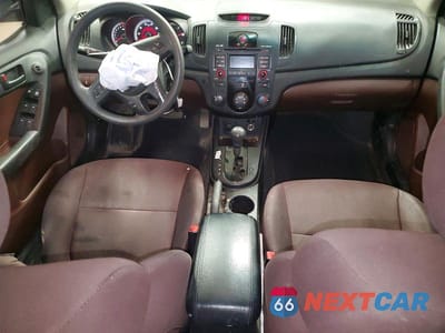 Zdjęcie 8 z 13 samochodu: 2010 KIA FORTE EX VIN:KNAFU4A23A5061849 - miniatura