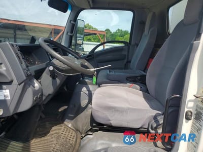 Zdjęcie 7 z 13 samochodu: 2022 ISUZU NPR HD DELIVERY TRUCK VIN:54DC4W1D9NS202803 - miniatura